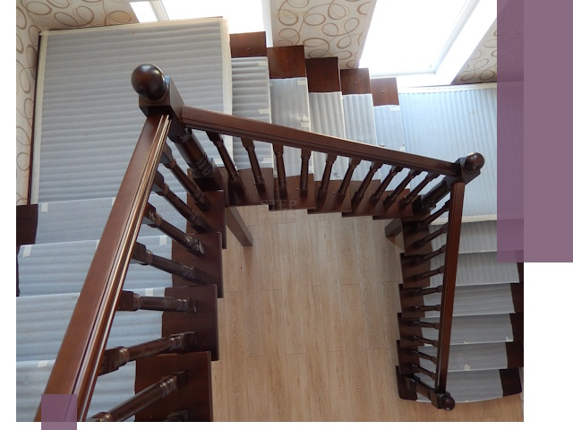 П-образные лестницы под ключ в Южном-Сахалинске — изготовление и монтаж