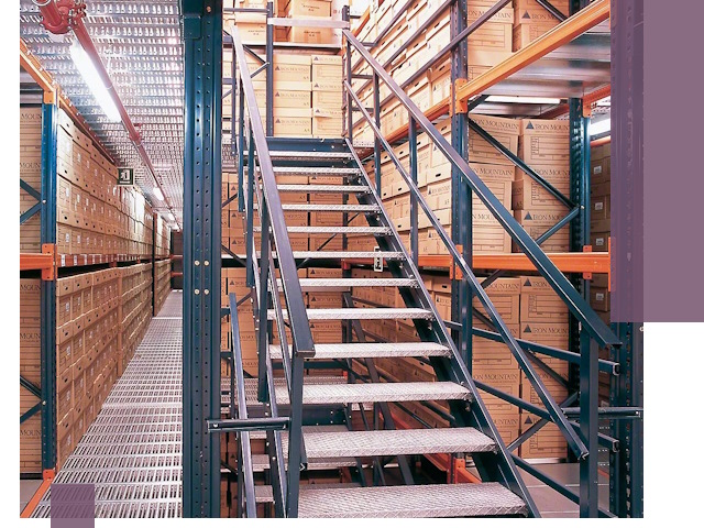 Лестницы складские прочные и безопасные под ключ в Южном-Сахалинске