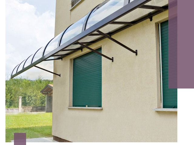 Козырьки над окнами в Южном-Сахалинске — изготовление и монтаж по выгоде