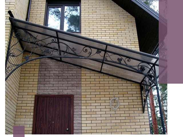 Односкатные козырьки из металла под ключ в Южном-Сахалинске