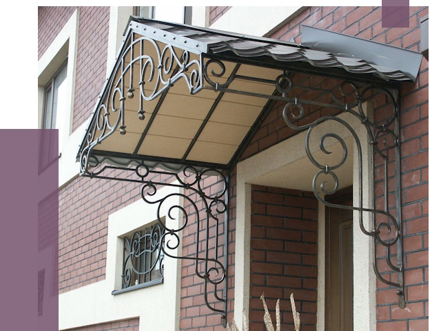 Двускатные козырьки в Южном-Сахалинске под ключ от 12914 руб.