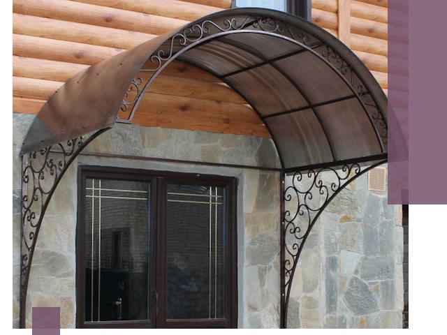 Арочные козырьки под ключ в Южном-Сахалинске: изготовление и монтаж